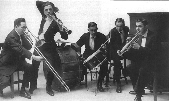 Earl Fuller's Famous Jazz Band , 1917: Harry Raderman, Ted Lewis, John Lucas, Earl Fuller, Walter Kahn.