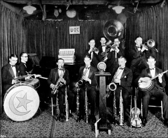 Bernie Schultz and His Crescent Orchestra, 1926, WOC studio of Davenport, Iowa (left to right: Johnny Day, Vic Carlson, George Byron Webb, Eddie Anderson, Bernie Schultz, Al Waffle, Wayne Rohlf, Omar Hoagland, Art Wunder, Sandy Ross)